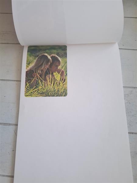 Grote foto briefpapier met romantische prenten seventies verzamelen retro