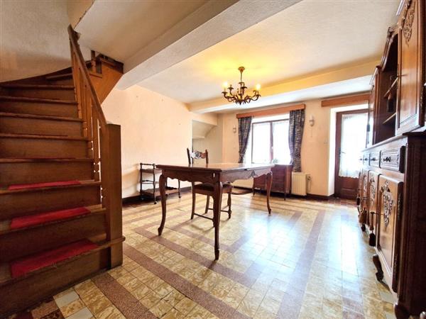 Grote foto bouillon ruime rijwoning met mooi uitzicht. huizen en kamers eengezinswoningen