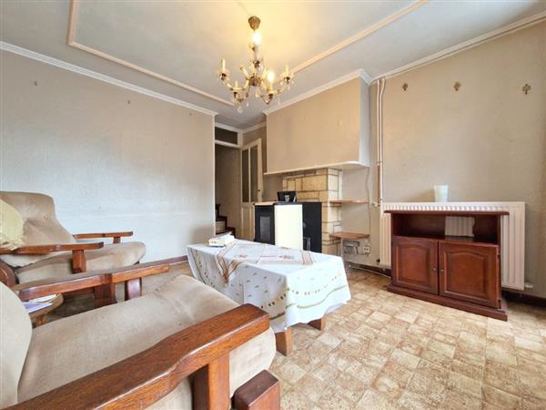 Grote foto bouillon ruime rijwoning met mooi uitzicht. huizen en kamers eengezinswoningen