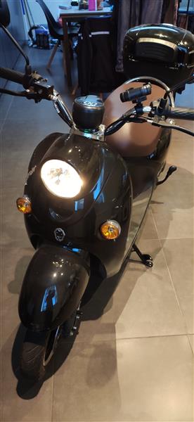Grote foto elektrische brommer leone klasse b fietsen en brommers overige merken
