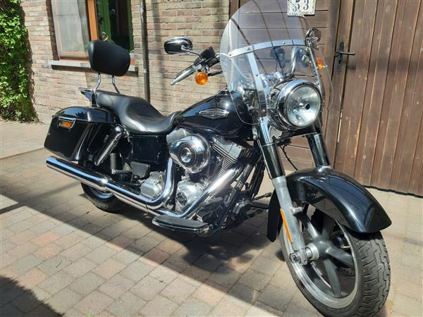 Grote foto dyna switschback bj2016 motoren harley davidson