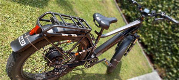 Grote foto e fatbike fietsen en brommers elektrische fietsen
