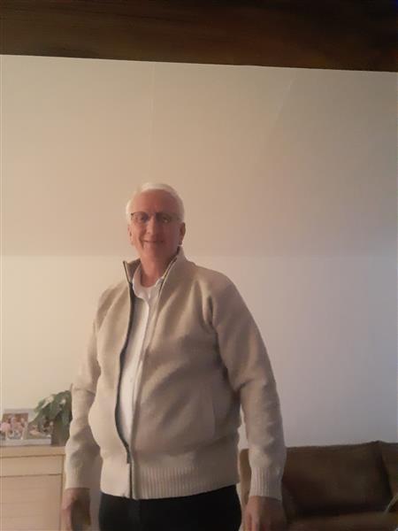 Grote foto man zoek een leuke vrouw contacten en berichten man zoekt vrouw