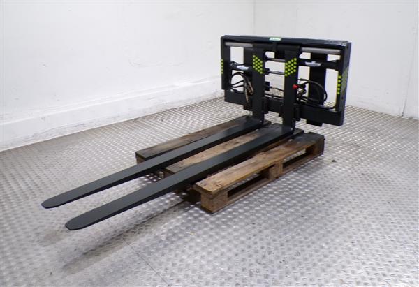 Grote foto cascade vorkversteller outlet agrarisch heftrucks