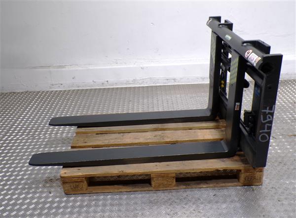 Grote foto obm vorkversteller outlet agrarisch heftrucks