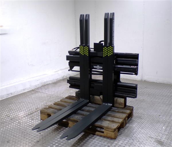 Grote foto cascade vorkenversteller dubbel outlet agrarisch heftrucks