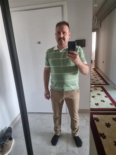 Grote foto hallo ik ben baris contacten en berichten man zoekt vrouw