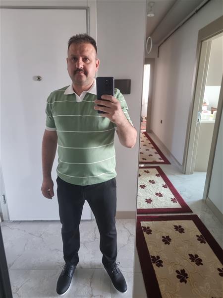 Grote foto hallo ik ben baris contacten en berichten man zoekt vrouw