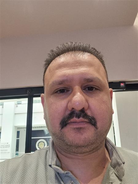 Grote foto hallo ik ben baris contacten en berichten man zoekt vrouw