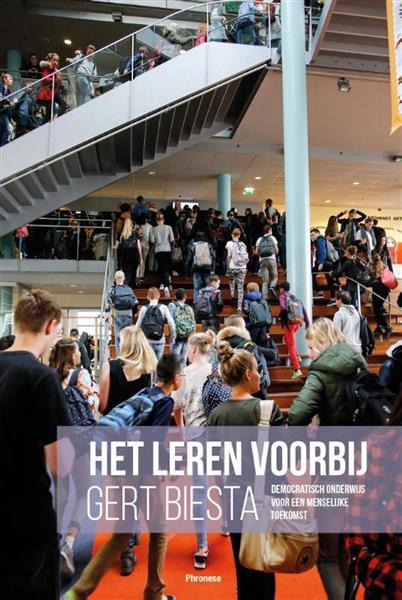 Grote foto het leren voorbij boeken studieboeken
