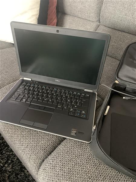 Grote foto laptop delle en draagtas en 3 gsm s computers en software laptops en notebooks