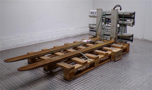 Grote foto cascade vorkenspreider agrarisch heftrucks