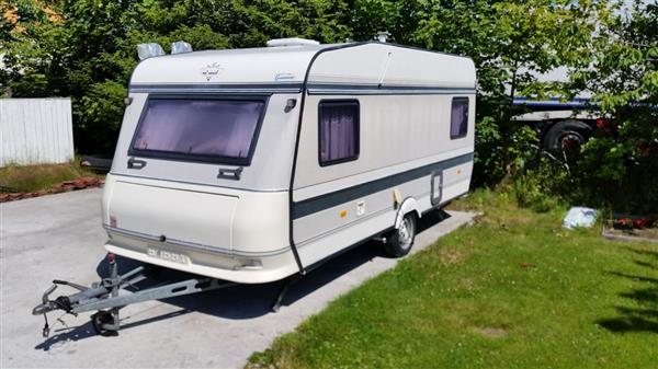 Grote foto goed uitgeruste hobby caravan caravans en kamperen caravans