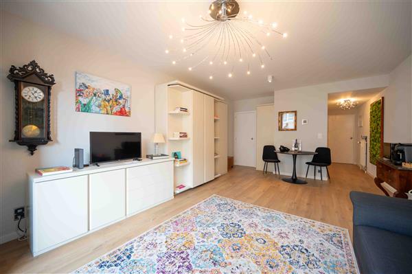 Grote foto studio te koop 50m van het strand oostende huizen en kamers appartementen en flats