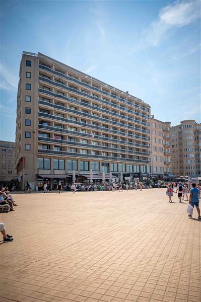 Grote foto studio te koop 50m van het strand oostende huizen en kamers appartementen en flats