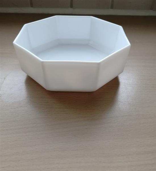 Grote foto 4 vintage witte arcopal kommen en 3 schalen huis en inrichting servies
