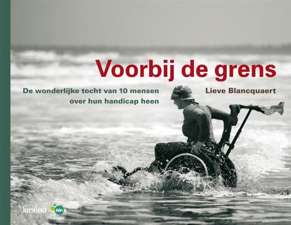 Grote foto voorbij de grens boeken politiek en maatschappij