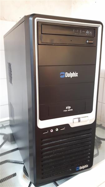 Grote foto 3 x desktop pc 1 x dual core en 2x amd computers en software desktop pc