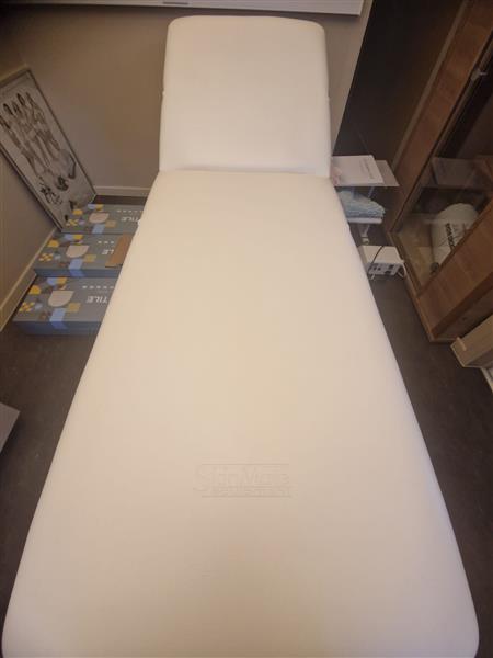 Grote foto 2 massage tafels sport en fitness gezondheidsproducten en wellness