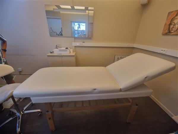 Grote foto 2 massage tafels sport en fitness gezondheidsproducten en wellness