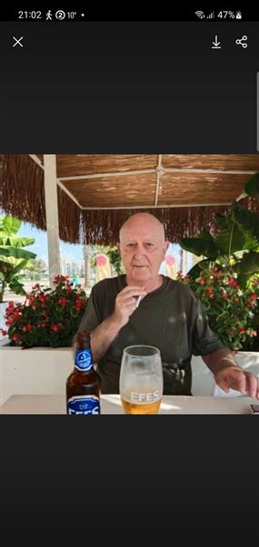 Grote foto zoek studente 18 jonge dame contacten en berichten man zoekt vrouw