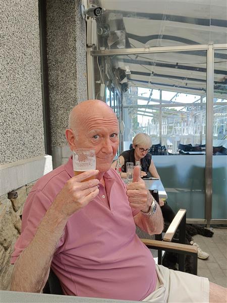 Grote foto zoek studente 18 jonge dame contacten en berichten man zoekt vrouw