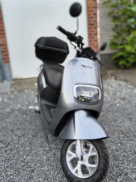 Grote foto elektrische scooter ydra 25 km garantie geldig fietsen en brommers scooters