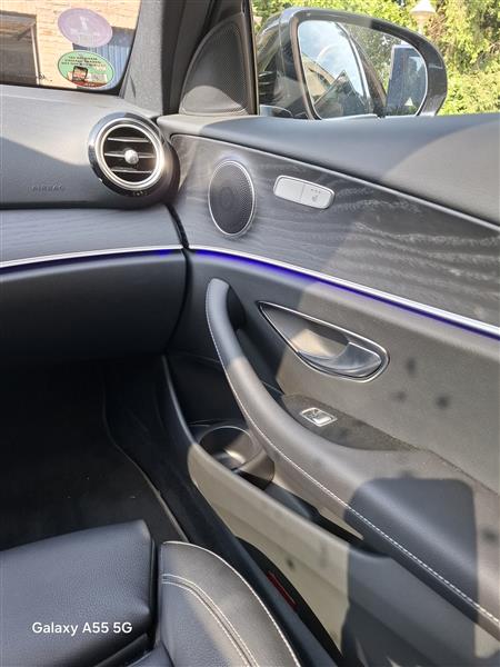 Grote foto mercedes e300de business solution zwart auto mercedes