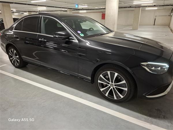 Grote foto mercedes e300de business solution zwart auto mercedes