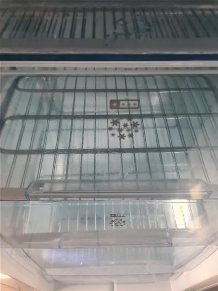 Grote foto rechtstaande vriezer witgoed en apparatuur koelkasten en ijskasten