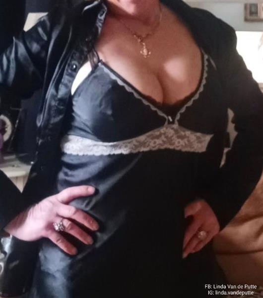 Grote foto cougar zoekt toyboy 18j 35j erotiek contact vrouw tot man