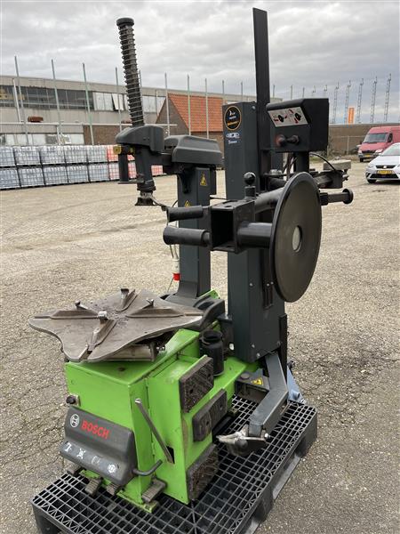Grote foto bandenapparaat met hulparm bosch tce4420 12 tot 23 auto diversen gereedschap