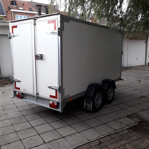 Grote foto gesloten aanhangwagen roca auto diversen aanhangers