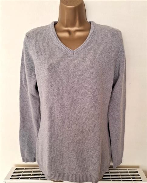 Grote foto lange grijze lamswollen v hals trui medium kleding dames truien en vesten
