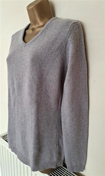 Grote foto lange grijze lamswollen v hals trui medium kleding dames truien en vesten