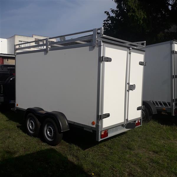 Grote foto gesloten aanhangwagen met dakrek auto diversen aanhangers