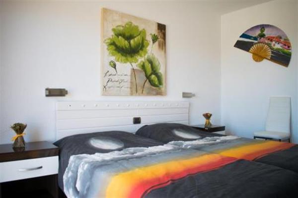 Grote foto appartement in.tenerife. adeje.san eugenio. vakantie spanje