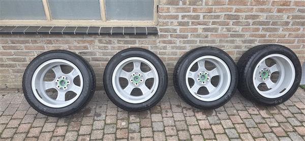 Grote foto koopje als nieuw auto onderdelen banden en velgen