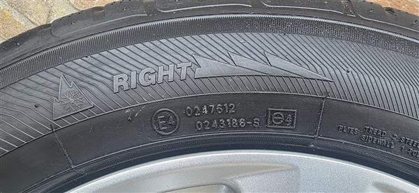 Grote foto koopje als nieuw auto onderdelen banden en velgen