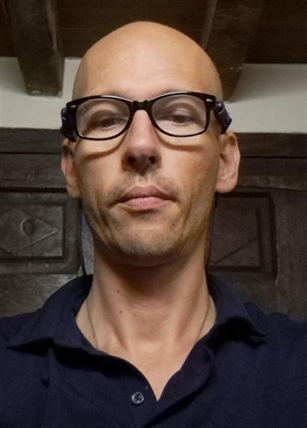 Grote foto man 46 zoekt shemales erotiek man zoekt vrouw