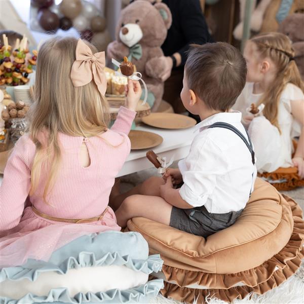 Grote foto velvet poef kussen macaron grijs zacht zitkussen in de vorm van een koekje grijs 50x30cm kinderen en baby complete kinderkamers