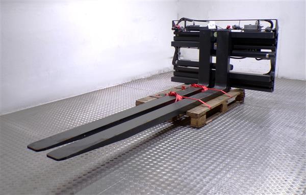 Grote foto durwen vorkenklem demo agrarisch heftrucks