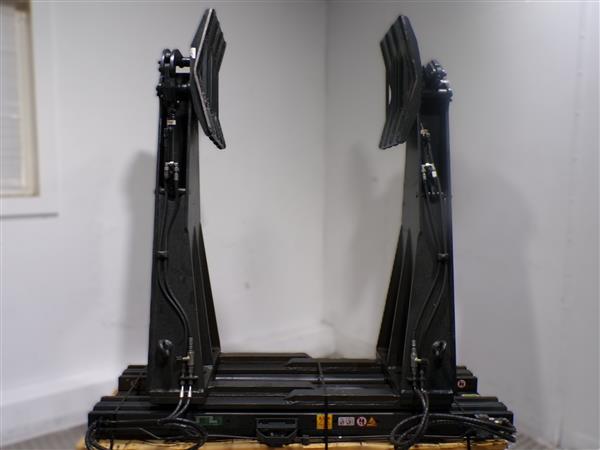 Grote foto stabau vooroverkiepende bandenklem agrarisch heftrucks