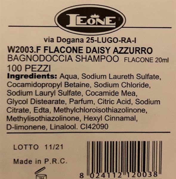 Grote foto shampoo reis flesjes en zeepjes lotus limone sieraden tassen en uiterlijk haarverzorging
