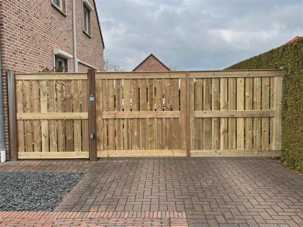 Grote foto tuinpoort tuin en terras hekken en schuttingen