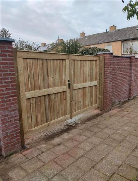 Grote foto tuinpoort tuin en terras hekken en schuttingen