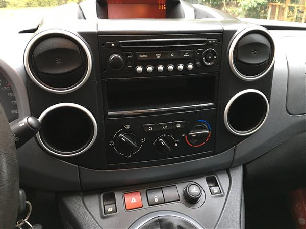 Grote foto gekeurd carpass auto citro n