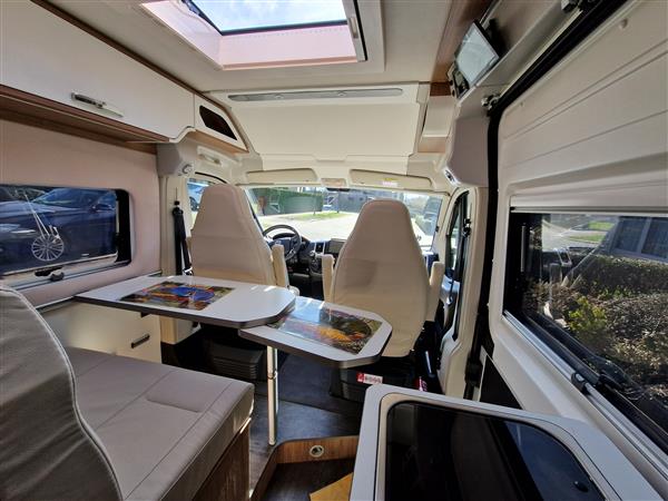 Grote foto pilote v600g x edition 2021 goed onderhouden caravans en kamperen campers
