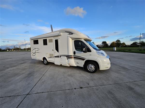 Grote foto te koop caravans en kamperen campers