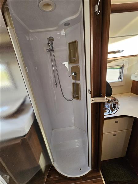 Grote foto te koop caravans en kamperen campers